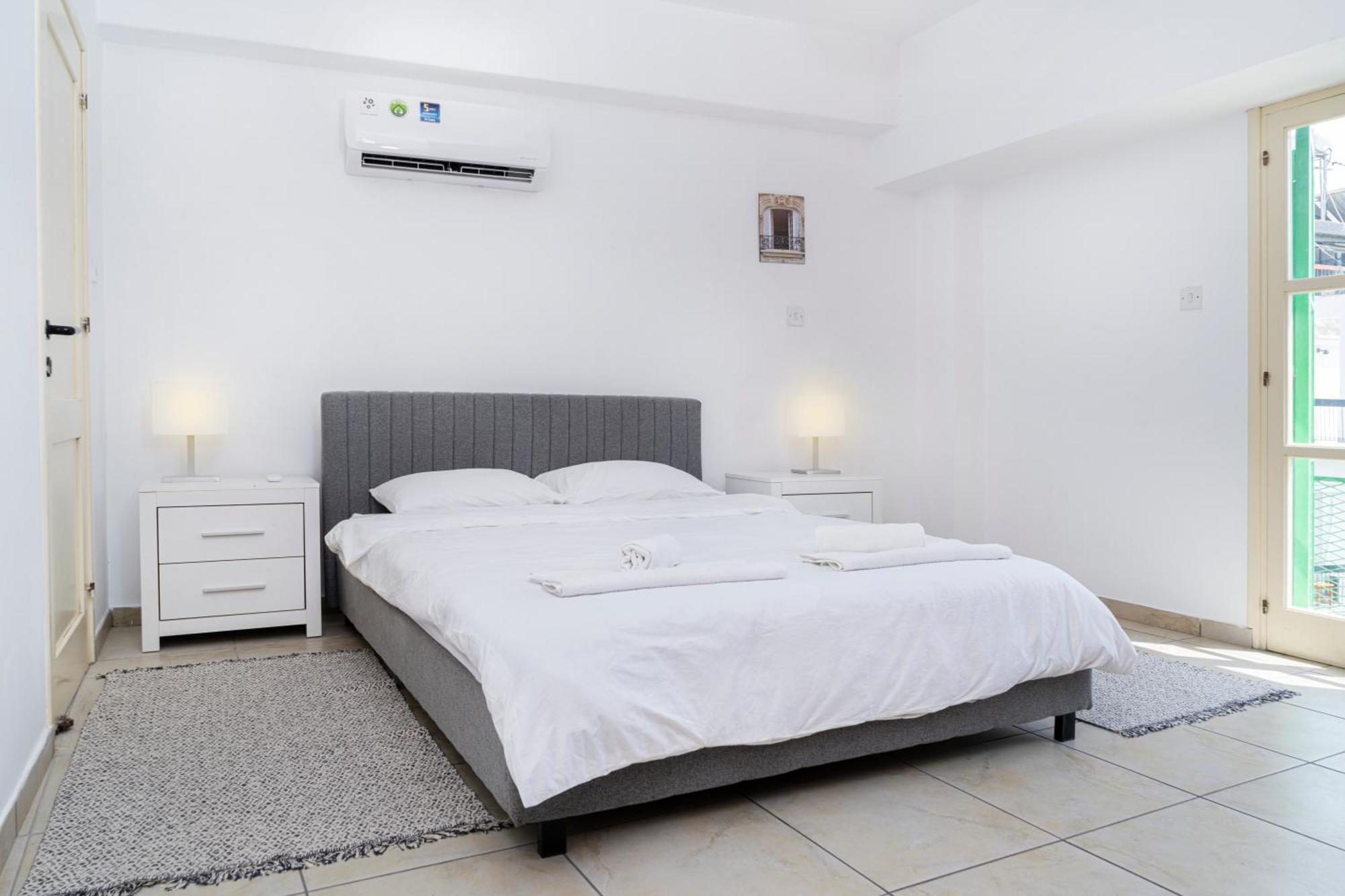 Private Room In Shared Flat Nicosia Exteriör bild