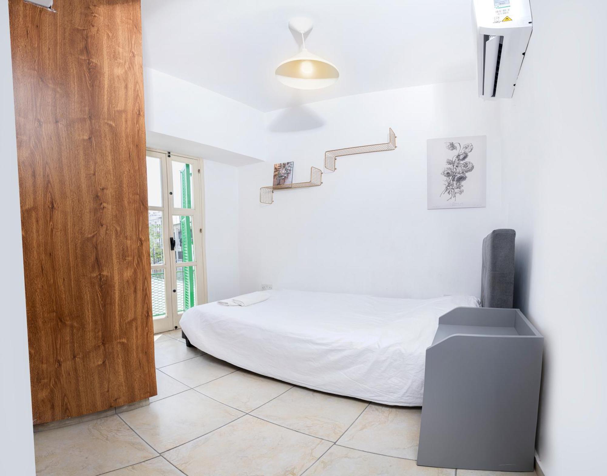 Private Room In Shared Flat Nicosia Exteriör bild